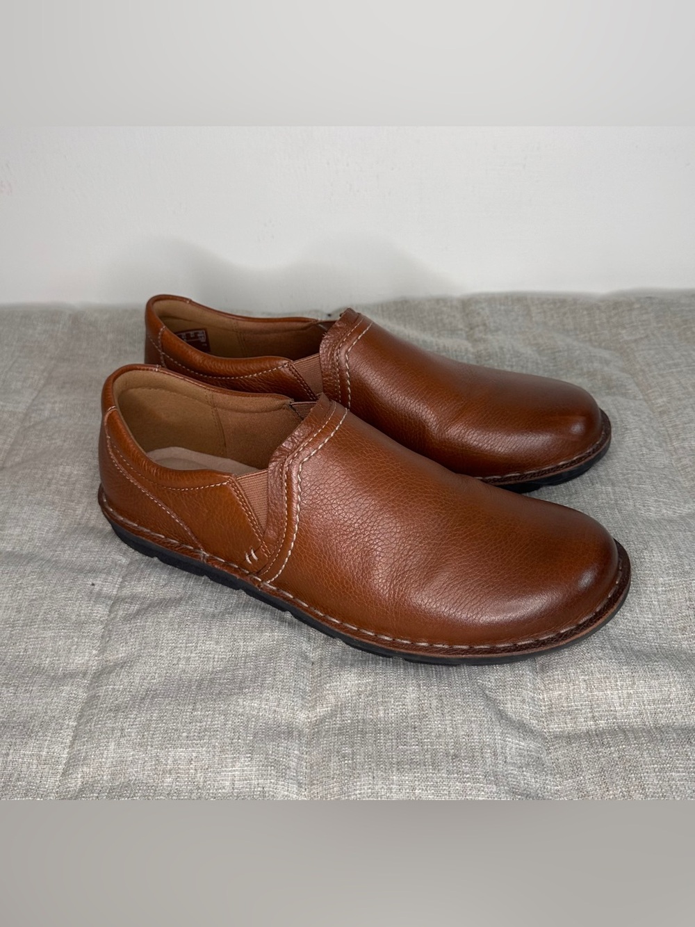 Clarks Dark Tan Leather Slip-On Women Size 9.5 Cushioned-Janice Barrie Flats